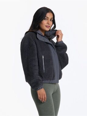 Vuori Cozy Sherpa Jacket Gray Large Women's Full Zip Warm Fuzzy